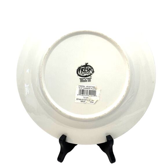 TableTops Unlimited Fresh Vegetables-Tomato - Picture 3 of 4